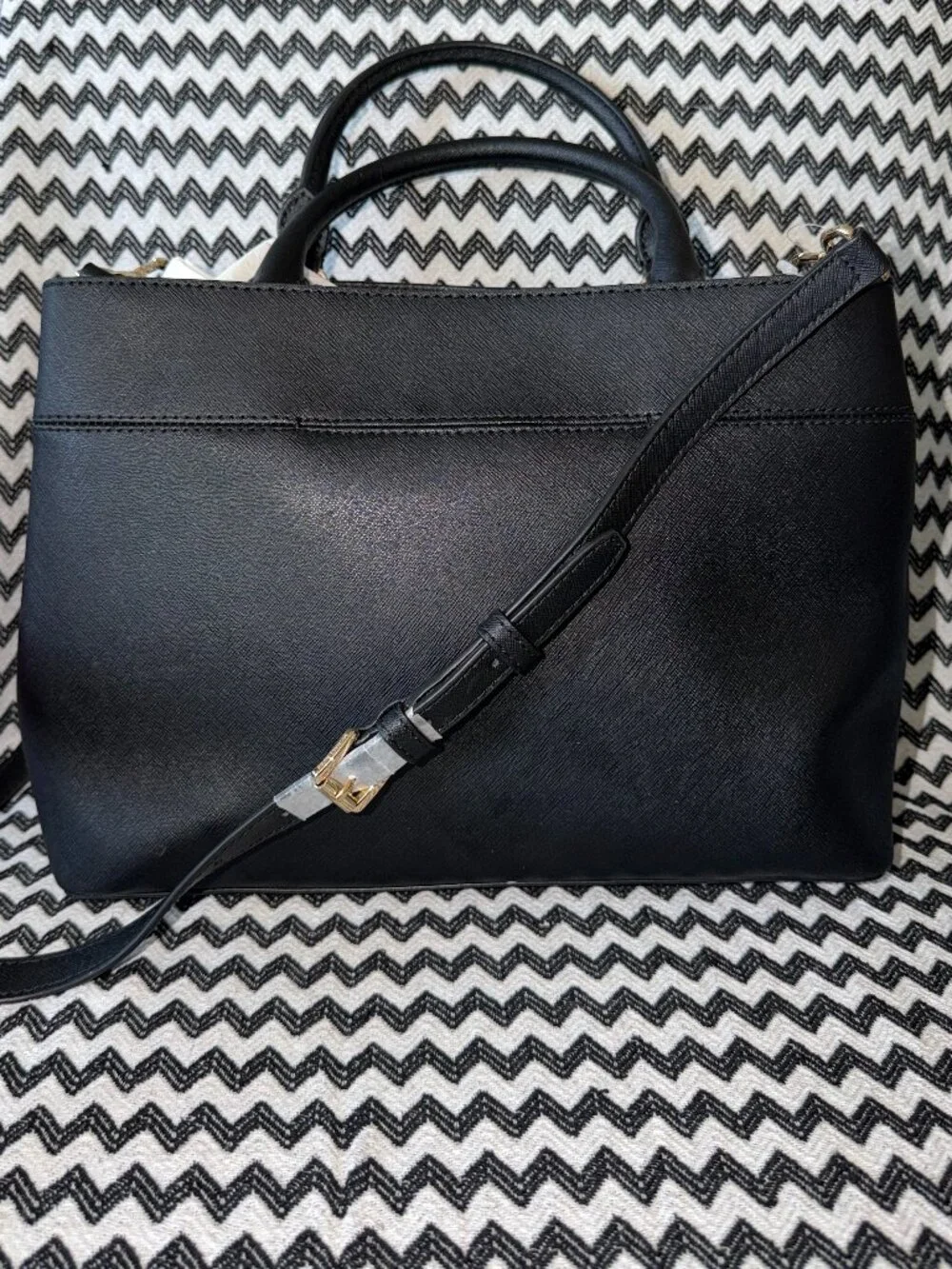 NWT Michael Kors HAILEE Large Leather Satchel Black & Gold w/ crossbody strap